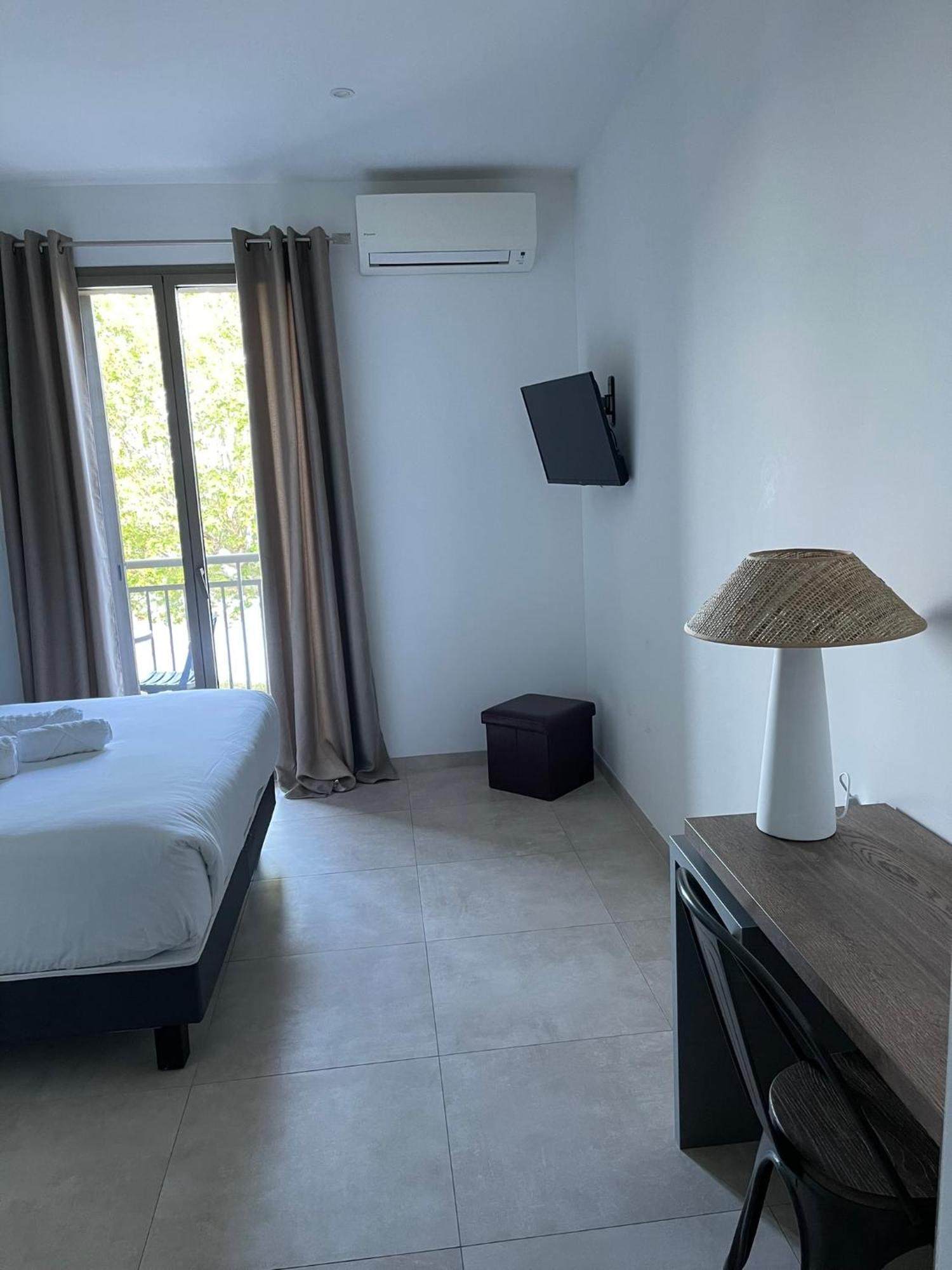 Hotel Du Golfe Pinarello Пинареллу Экстерьер фото